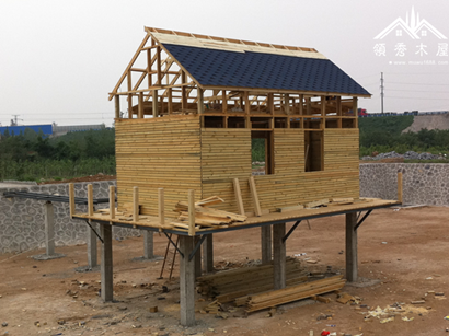 汕尾東村客戶在自己魚塘搭建的水上木屋