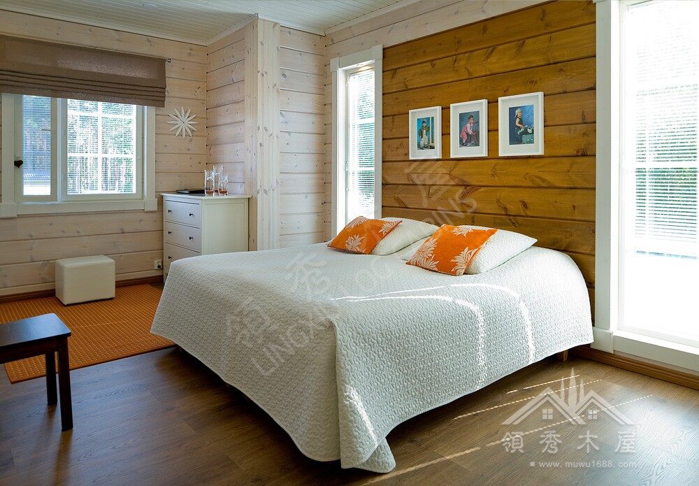 客人到訪工地考察工程