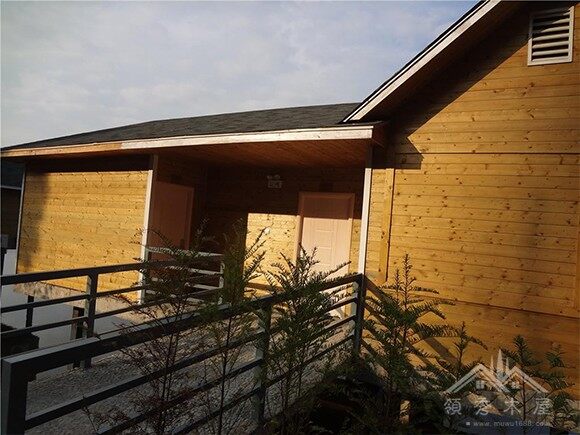 木屋航拍現(xiàn)場(chǎng)施工