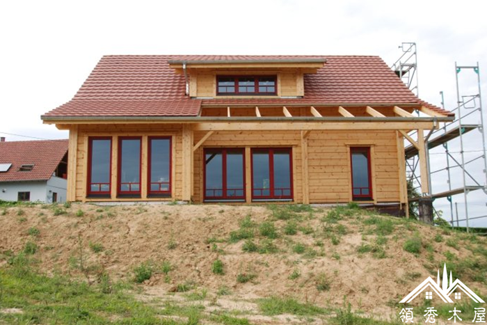 木屋建造工廠設(shè)計(jì)木別墅，木屋別墅實(shí)體展示圖(圖2)