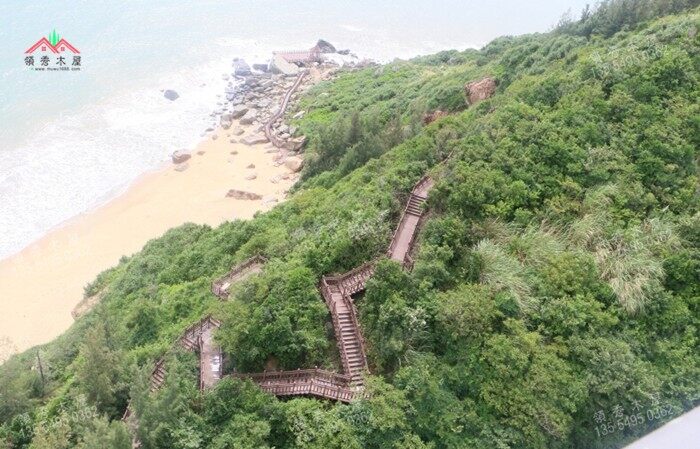 防腐木棧道