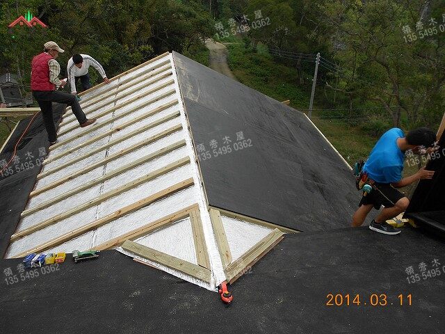 160平米的輕型木屋別墅