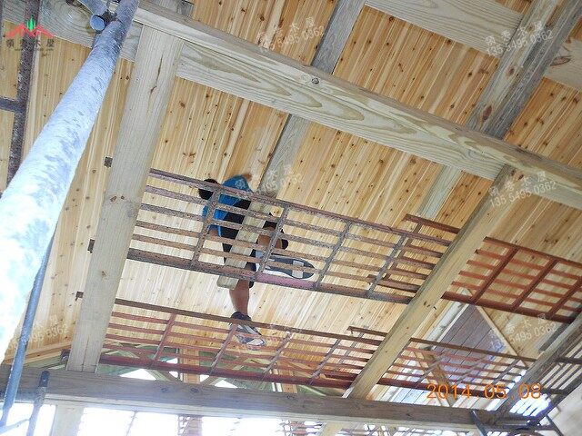 160平米的輕型木屋別墅