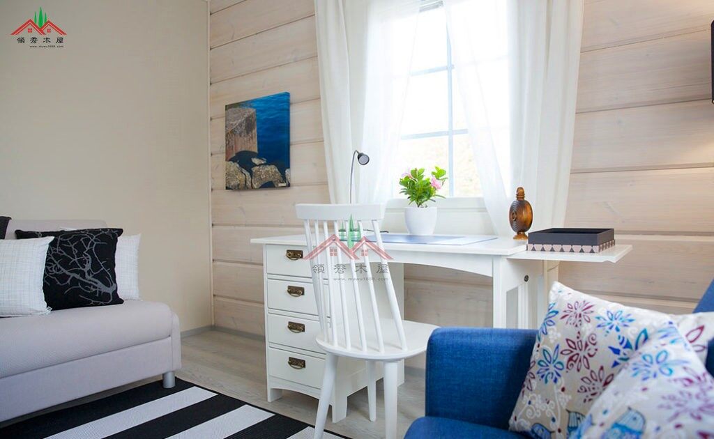 紅色兩層重型木屋木別墅