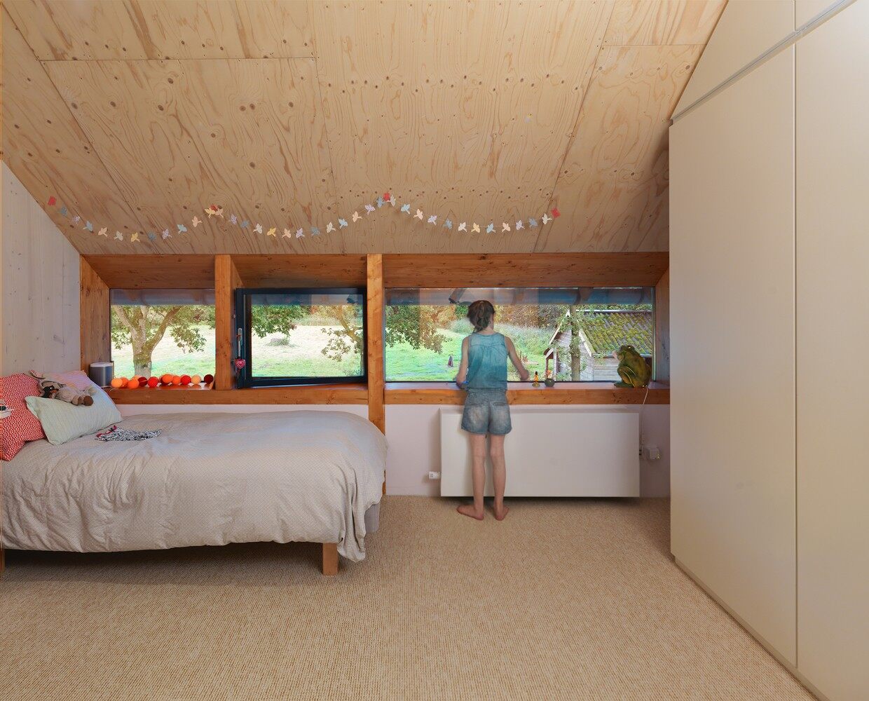 以木為框的玻璃墻面木屋(圖6)