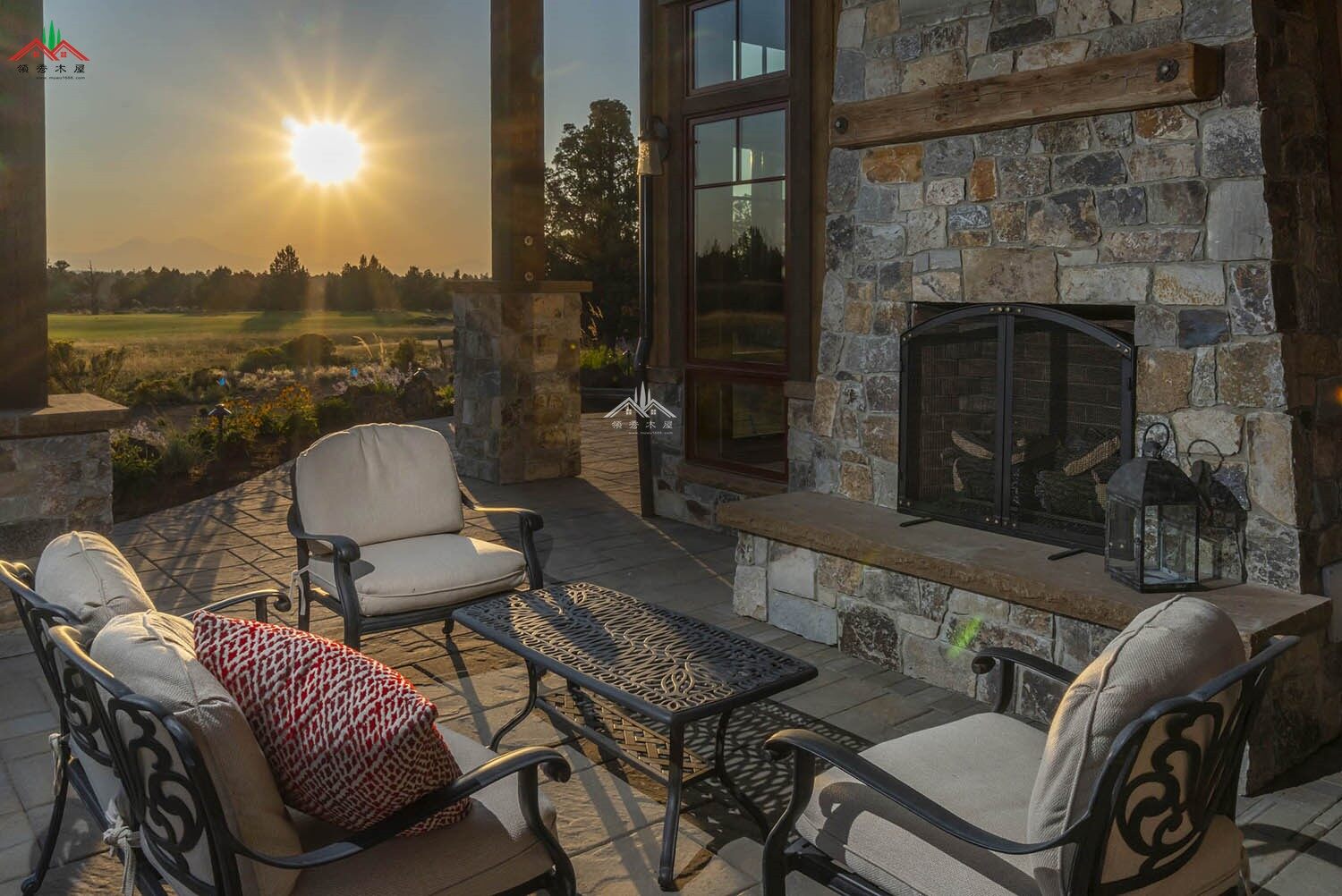 大型梁柱木屋別墅