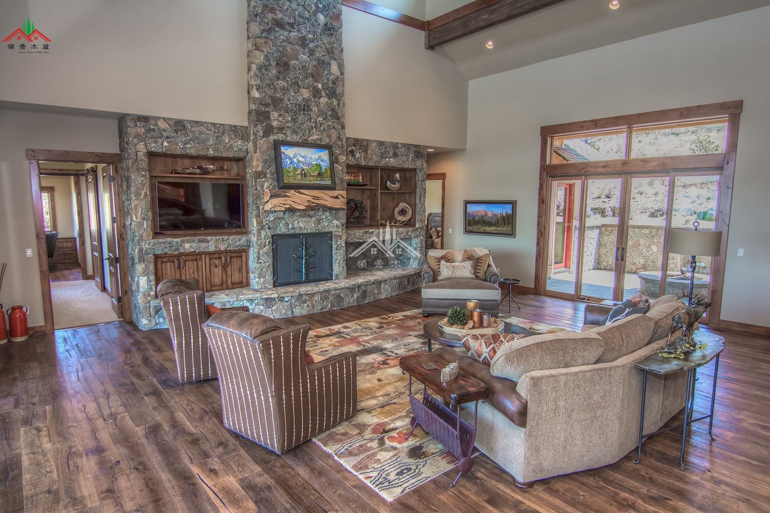 室內不像木屋的梁柱木屋別墅