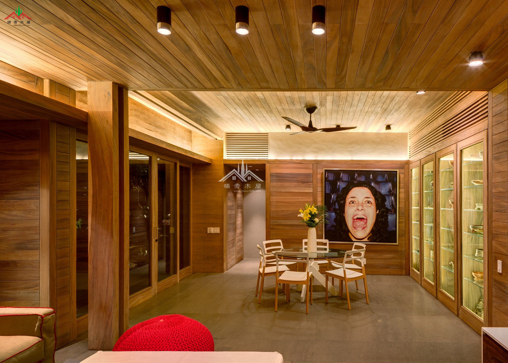 硬木吊頂會(huì)客廳