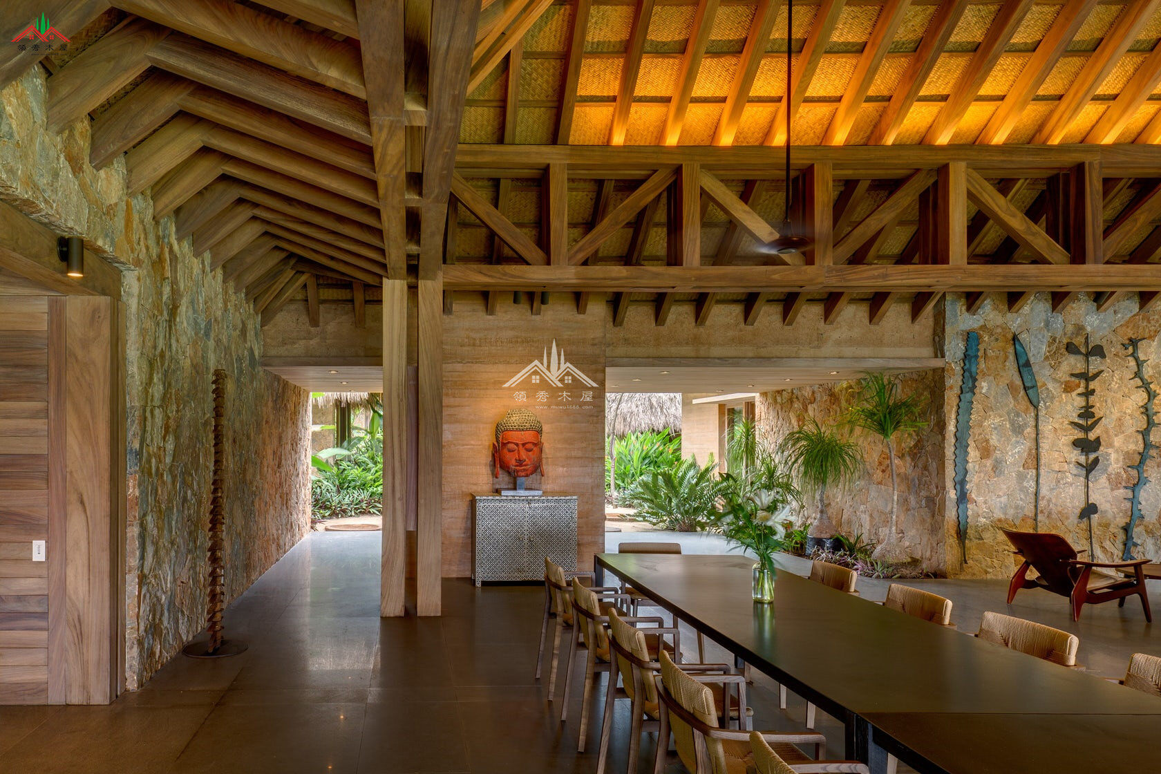 暴露屋頂骨架木屋客廳