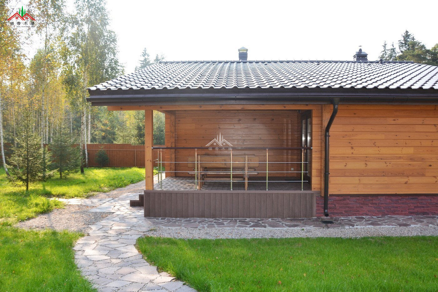 99個(gè)平方重型木屋