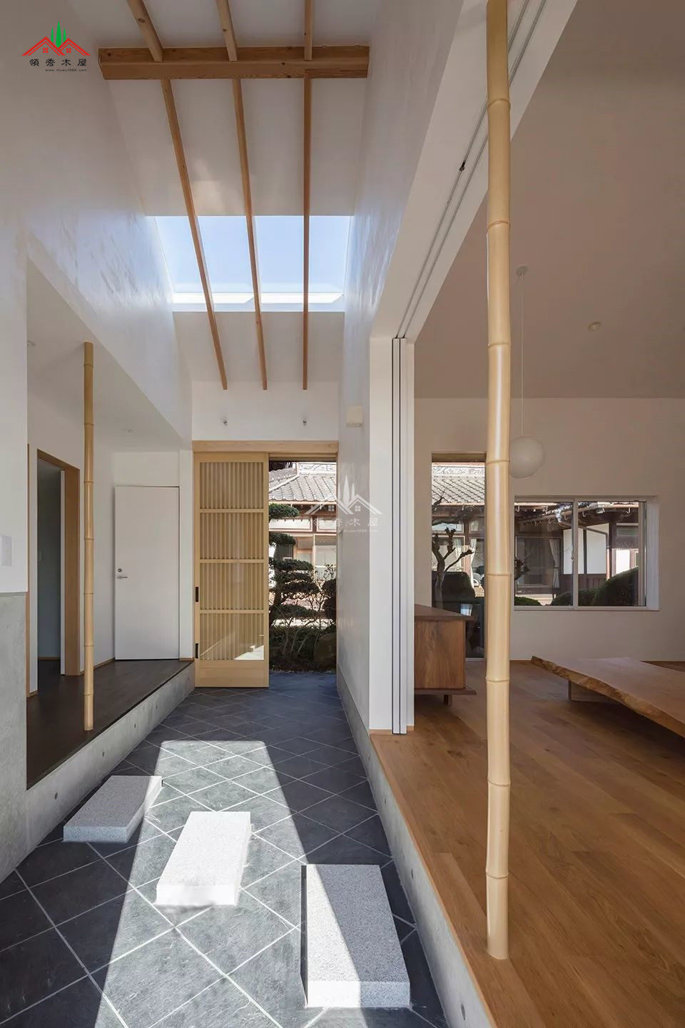 簡(jiǎn)約混磚木屋