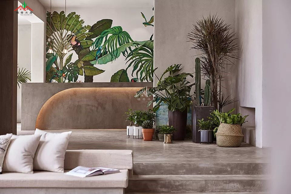 簡(jiǎn)約混磚木屋