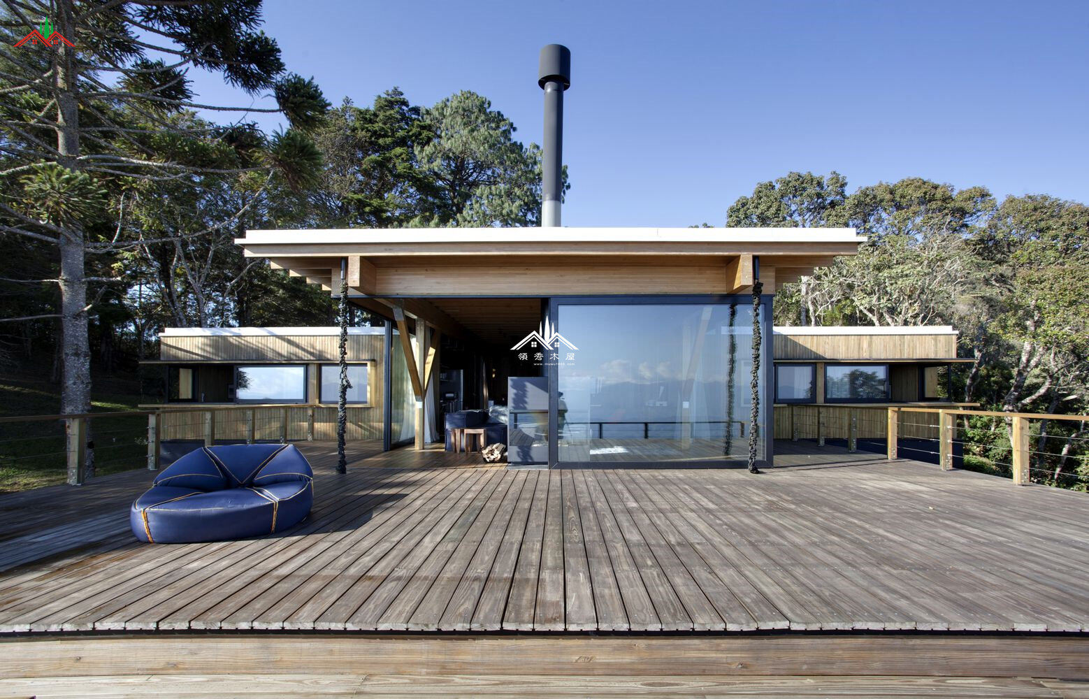 斜坡平頂度假木屋