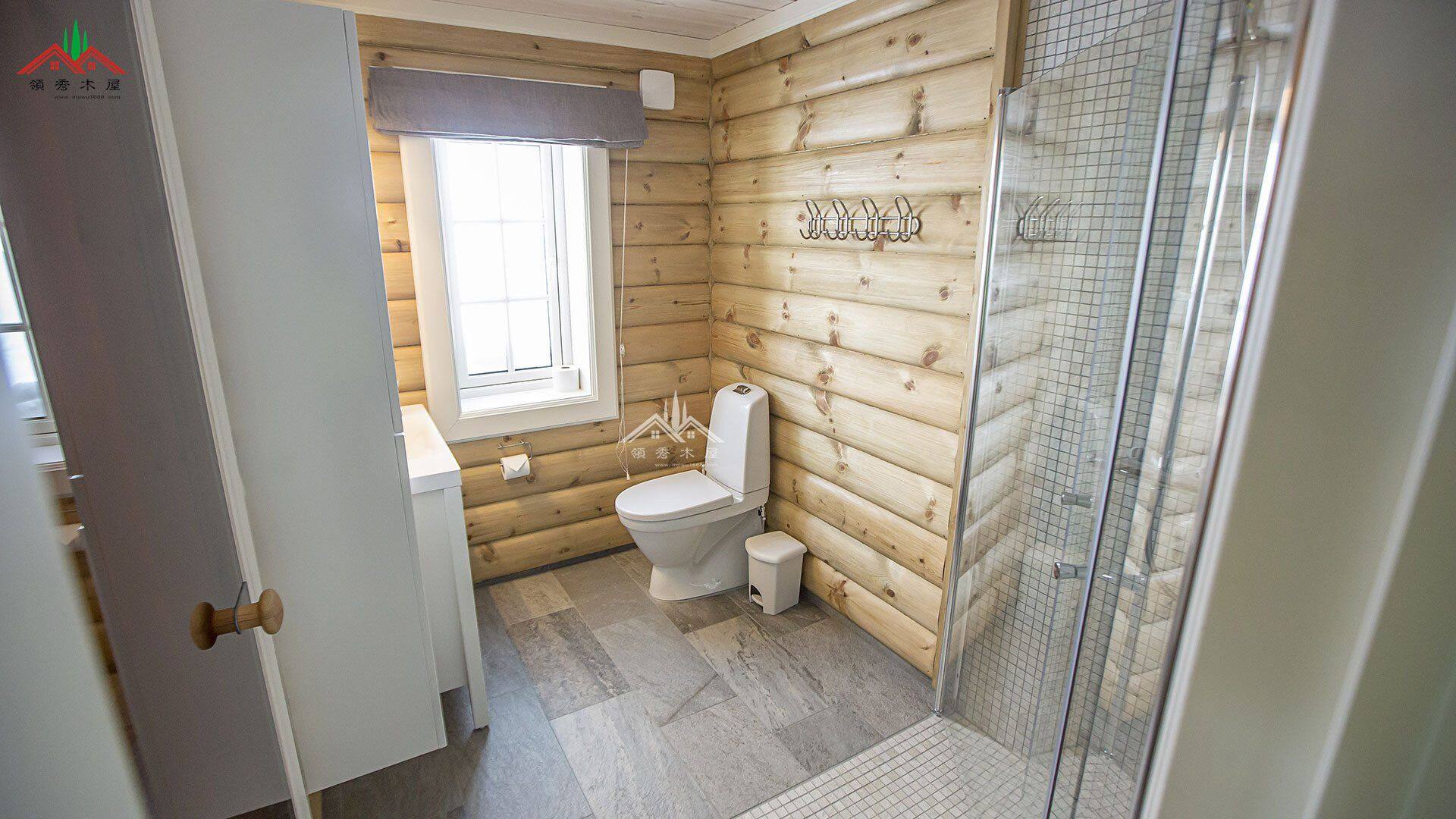 屋頂可以長(zhǎng)綠色植物的重型木刻楞木屋別墅