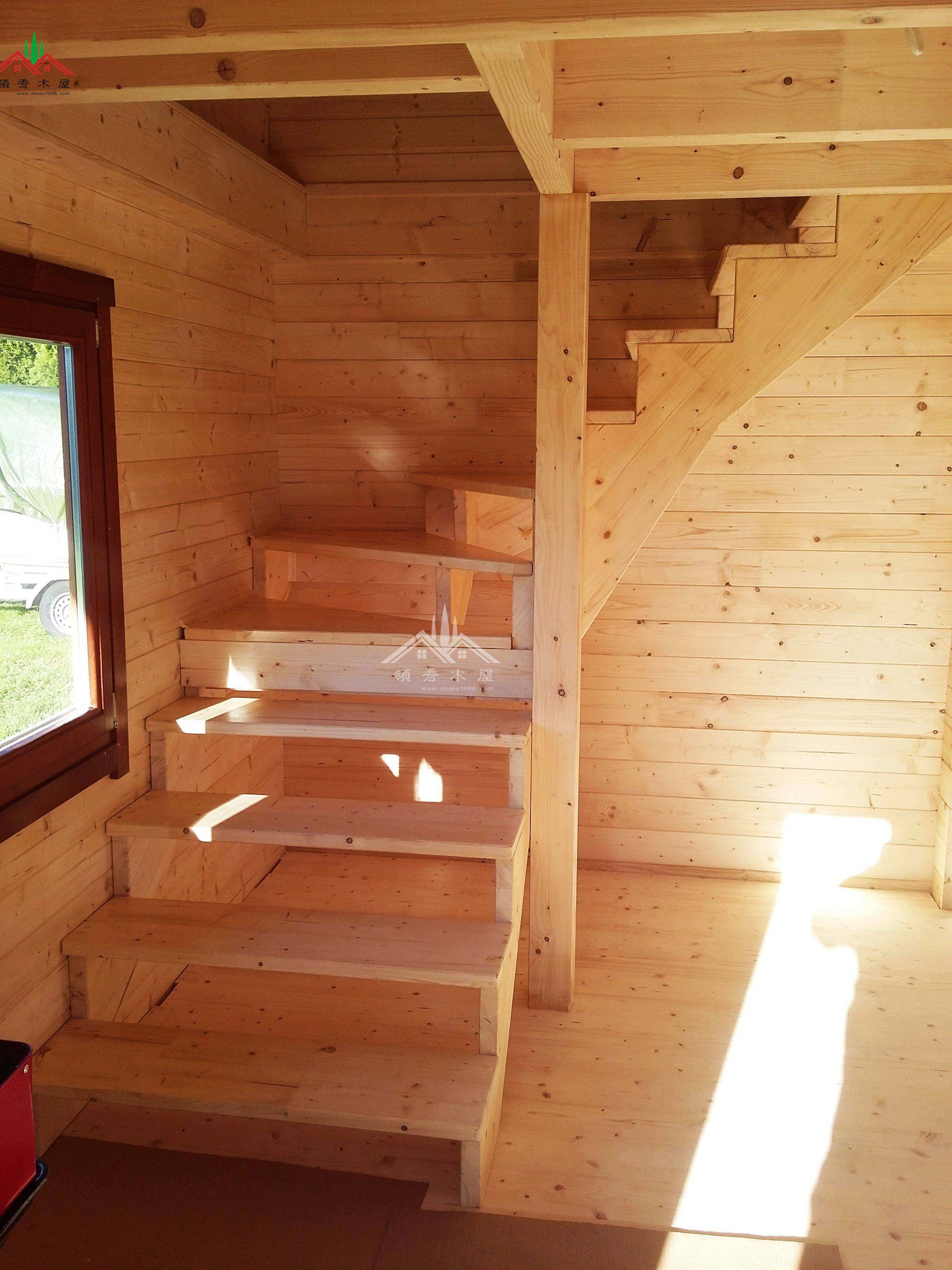 出口海外帶閣樓度假小木屋