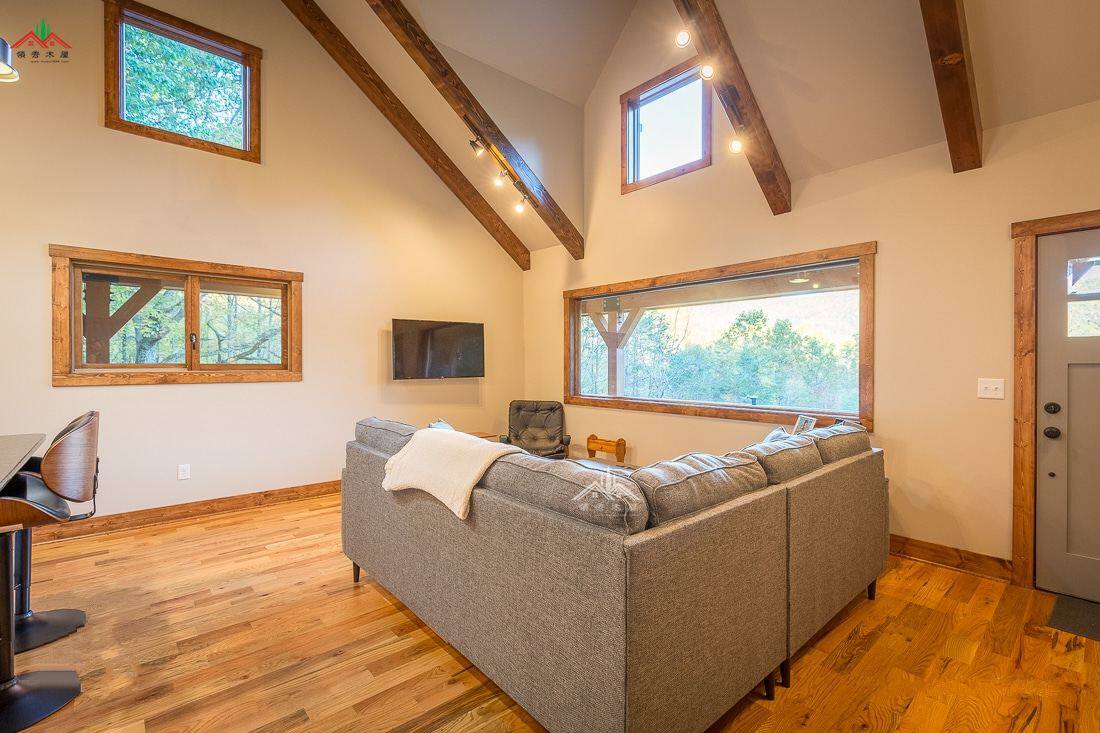 梁柱型雙層木屋別墅