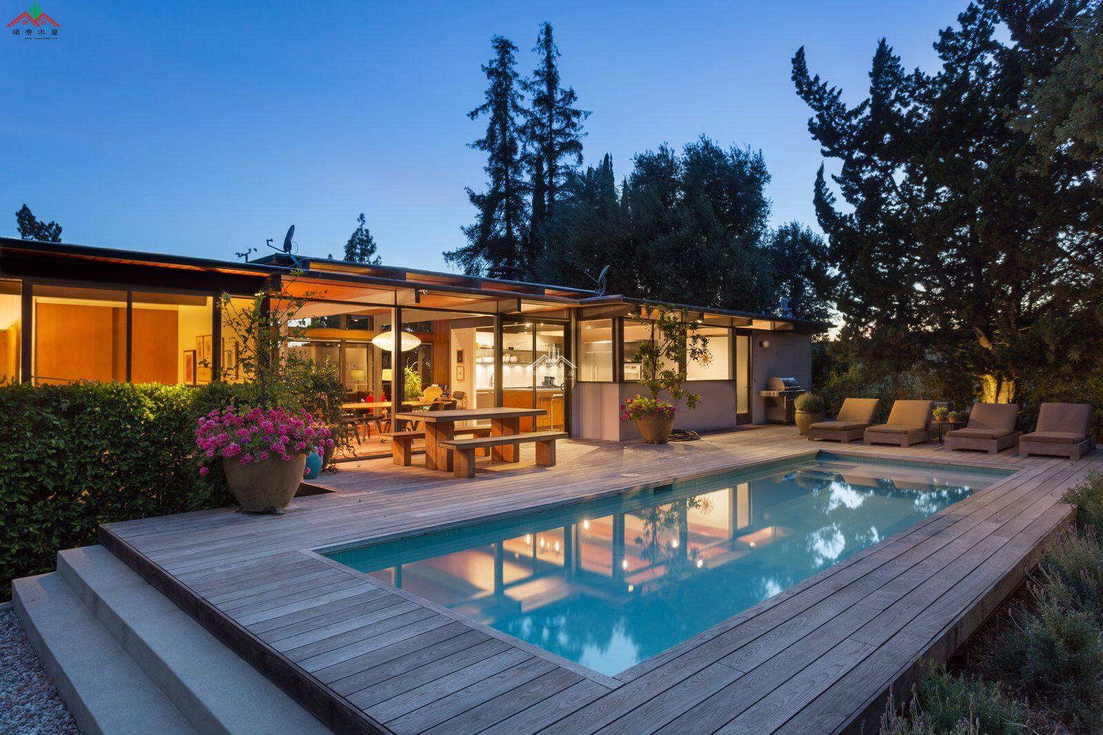 現(xiàn)代風(fēng)格平頂木屋別墅