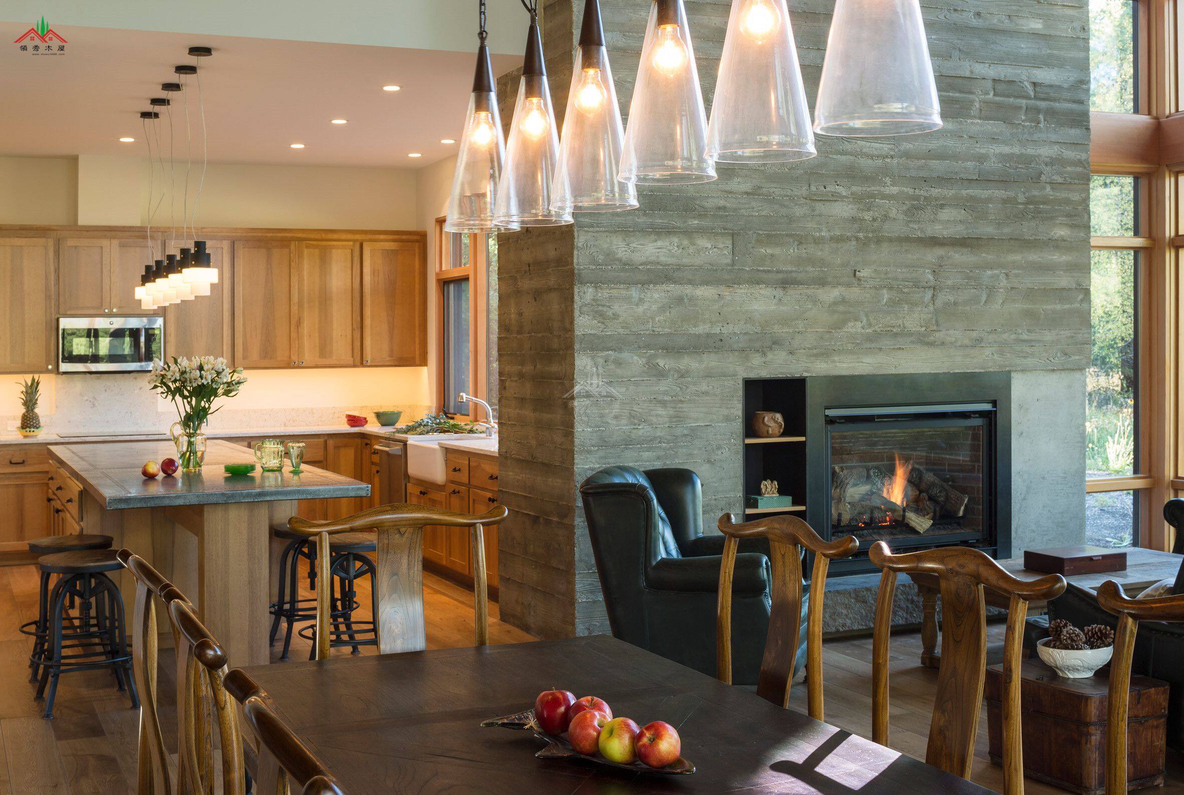 膠合木制作的木屋別墅