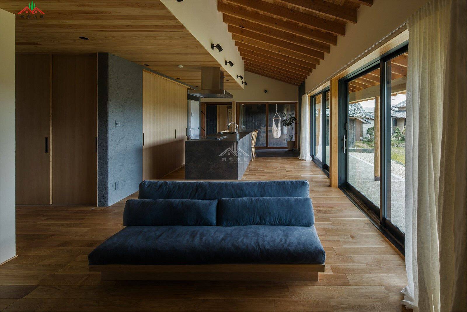 日式風(fēng)格鄉(xiāng)下木結(jié)構(gòu)民宿酒店