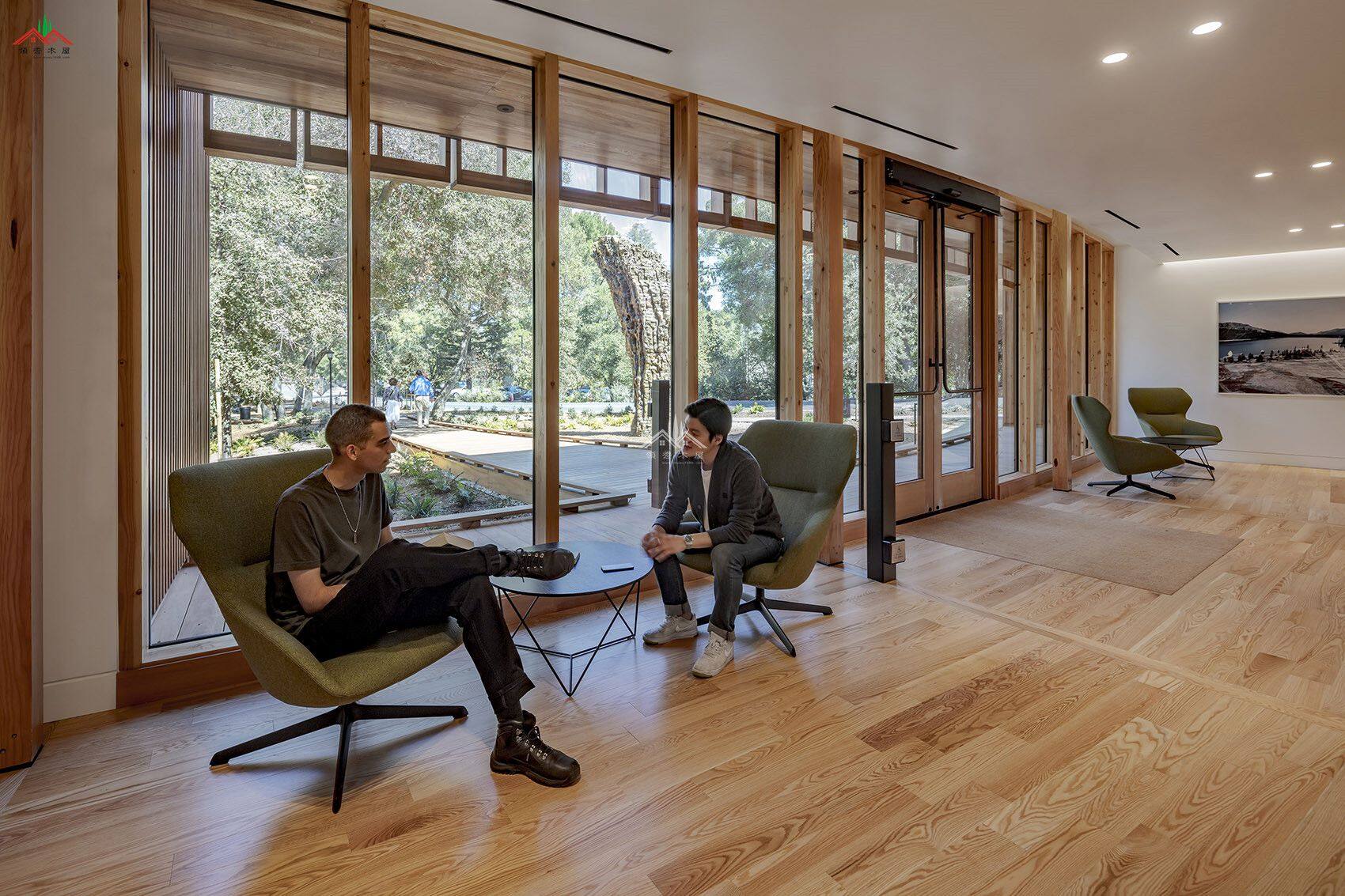 木結(jié)構(gòu)學(xué)校