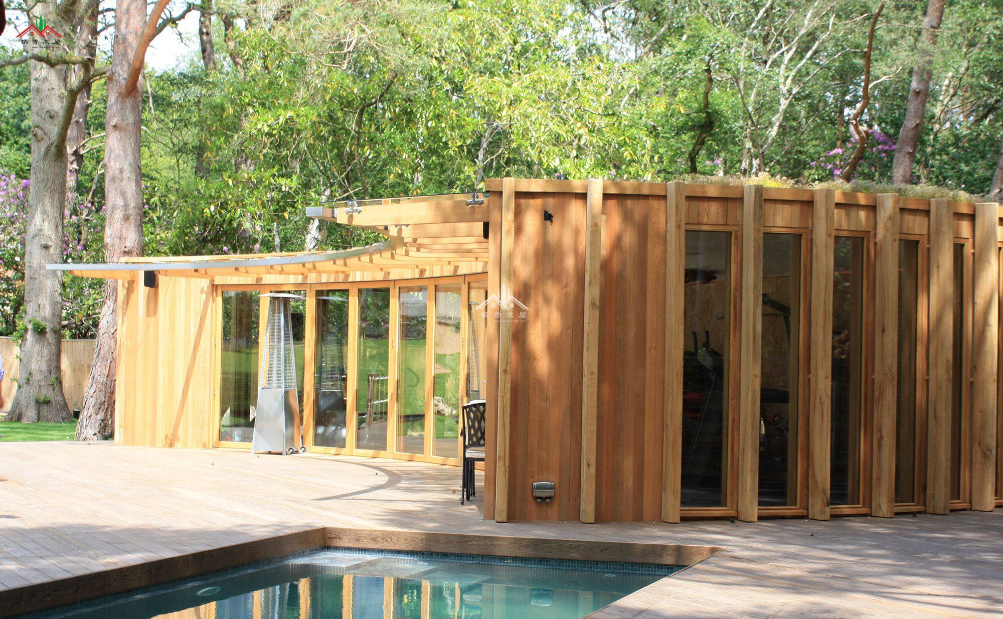 弧形木結(jié)構(gòu)健身房