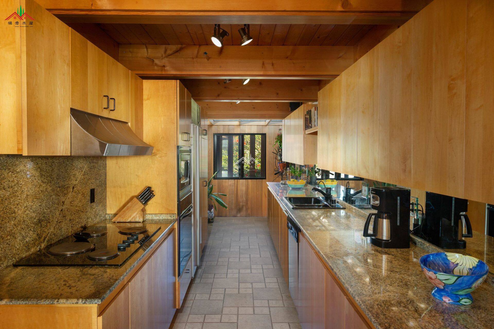 現(xiàn)代風(fēng)格木屋