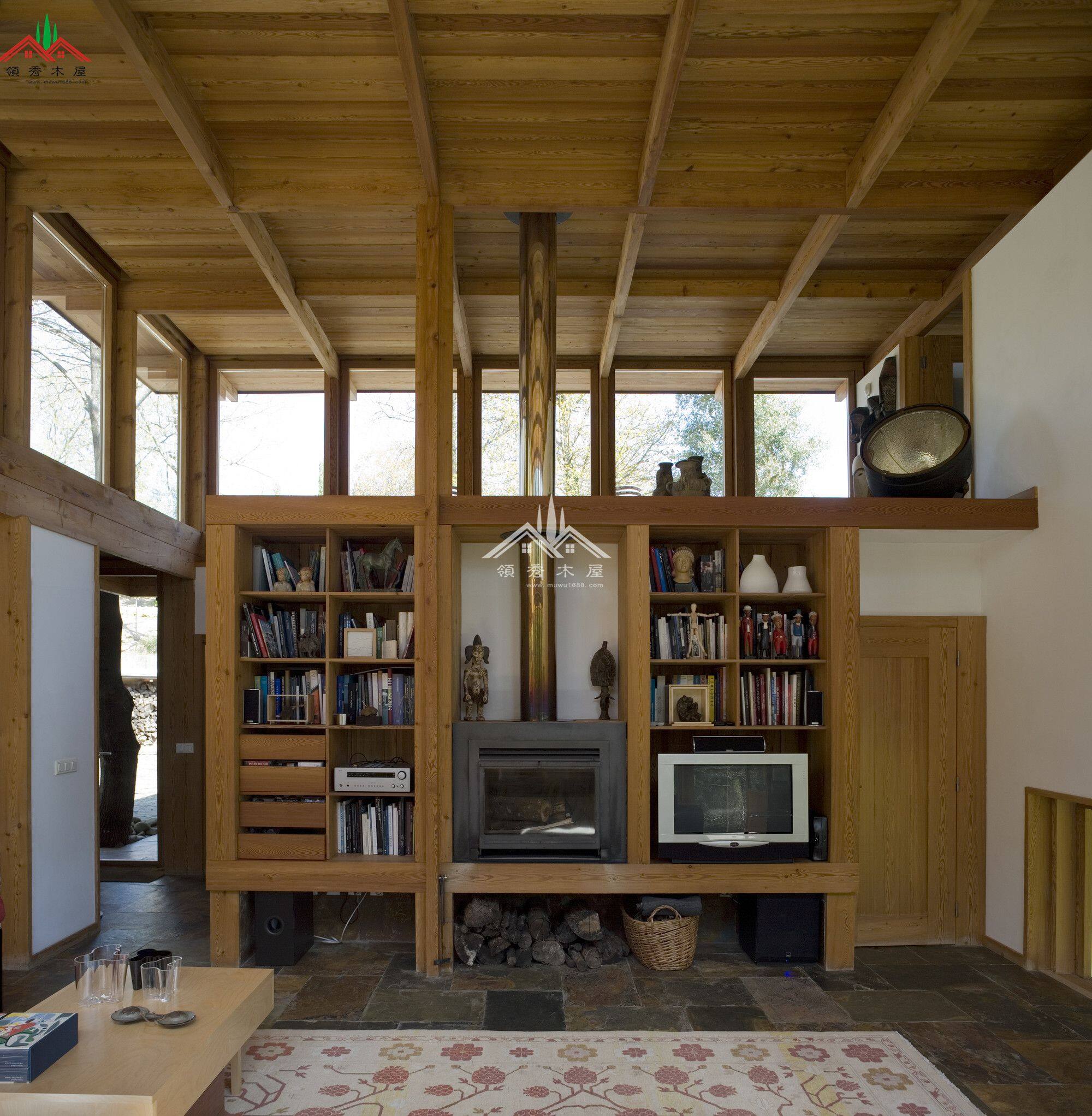 木結(jié)構(gòu)會(huì)所木屋