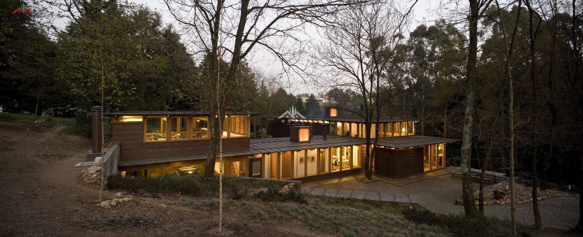 木結(jié)構(gòu)會(huì)所木屋