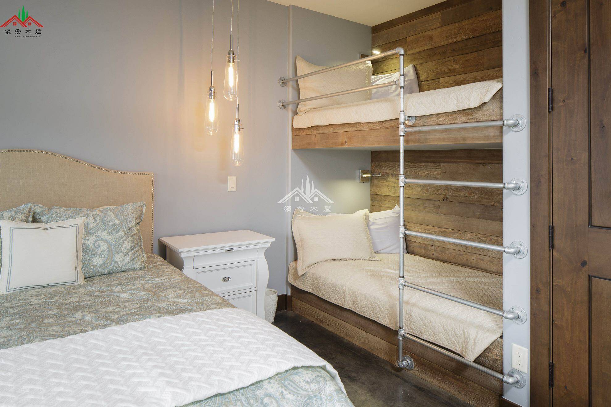 靠山坡木屋別墅