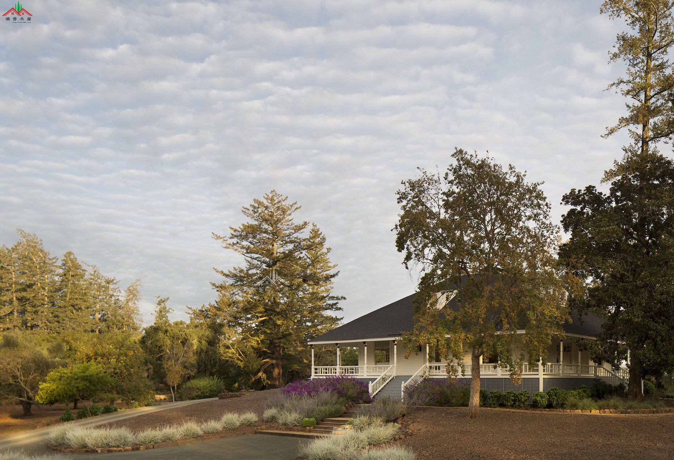 歐式鄉(xiāng)村風(fēng)格木屋別墅