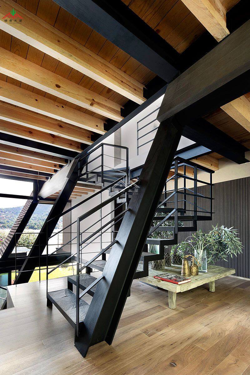 特色三角形木屋