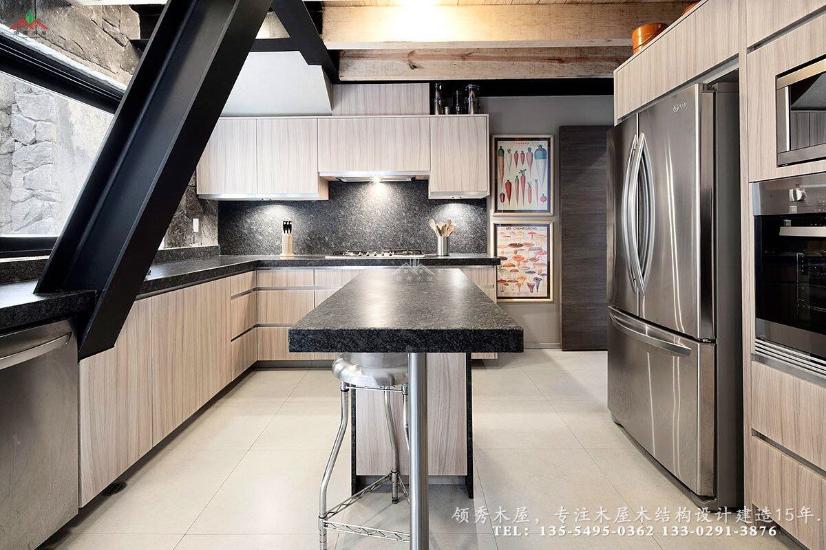 特色三角形木屋