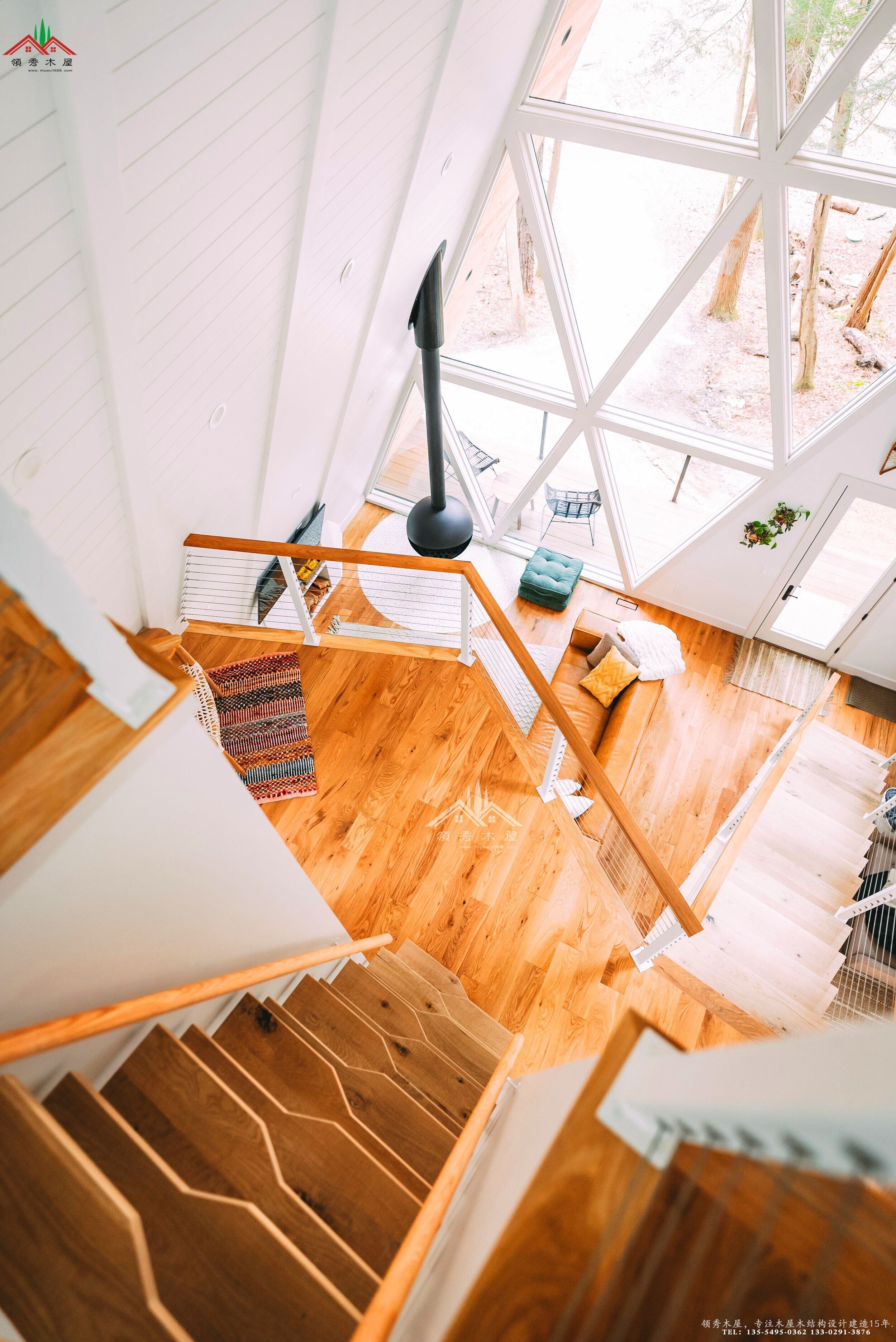 特色三角形木屋民宿酒店